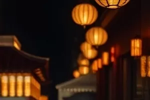 深夜食堂风格的日剧画面，木质吧台与一盏暖灯